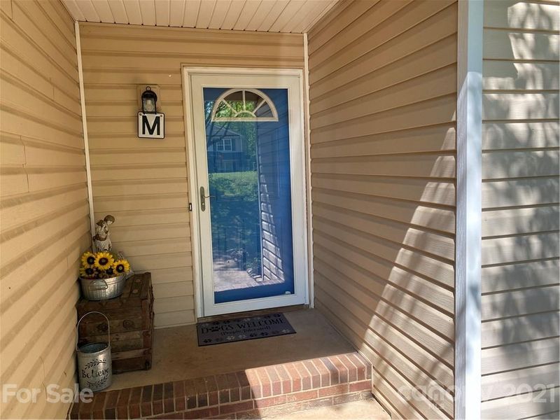 7933 Rolling Stone Ave, Charlotte, NC 28216