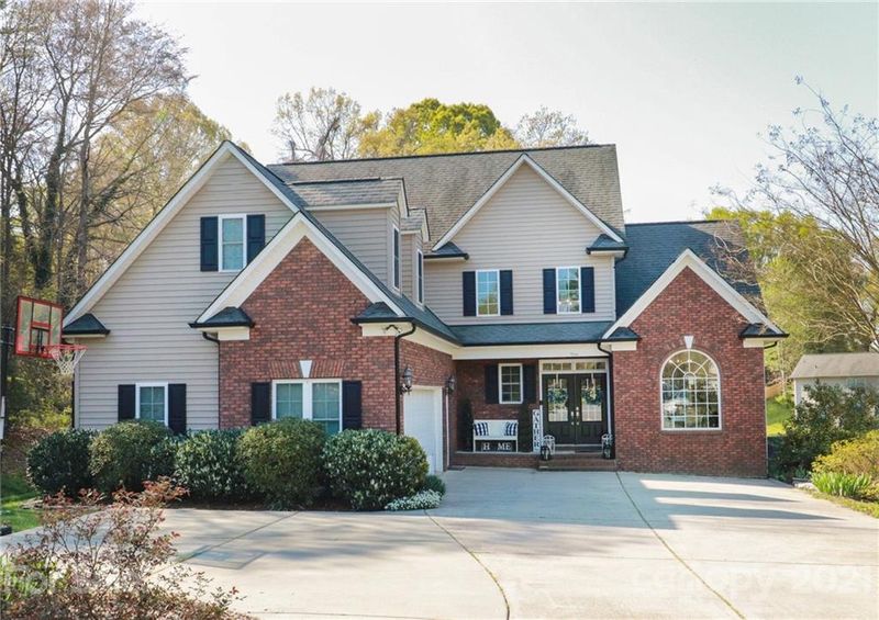 9 Stoneridge Ct, Concord, NC 28025