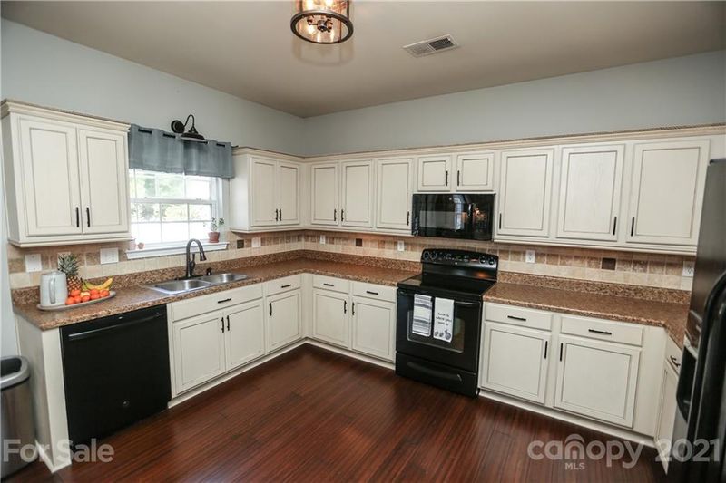 9644 Evanston St, Concord, NC 28027