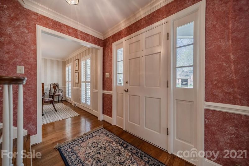 5012 Talmage Ct, Charlotte, NC 28211