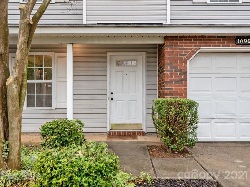 10903 Walking Path Ln, Charlotte, NC 28213