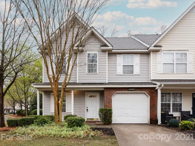 10903 Walking Path Ln, Charlotte, NC 28213