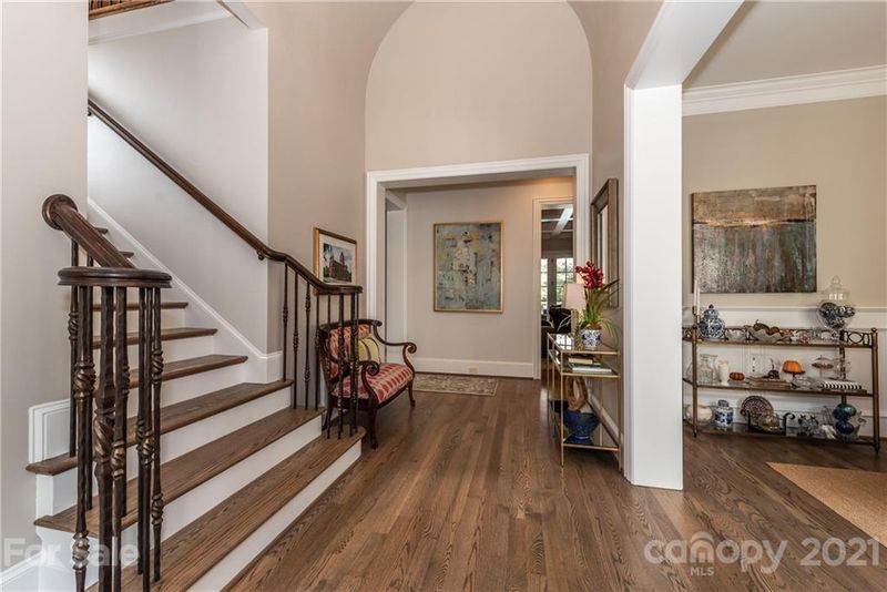 9009 Pine Laurel Dr, Matthews, NC 28104