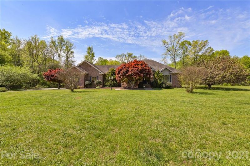 2359 Southbend Rd, Clover, SC 29710