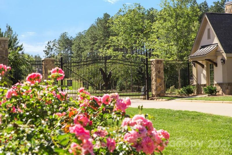 6049 Chimney Bluff Rd, Lancaster, SC 29720