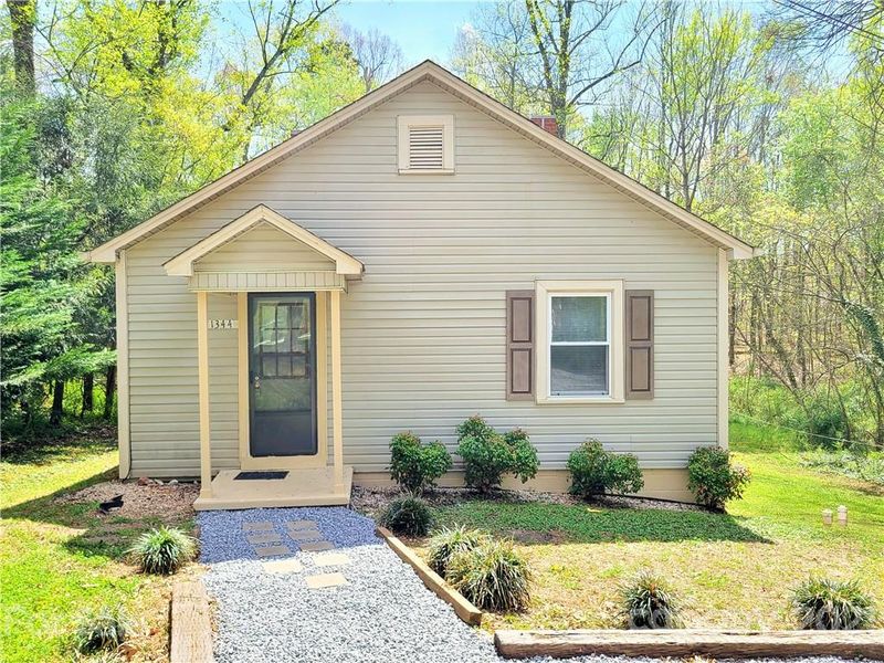 1344 14th Ave NE, Hickory, NC 28601