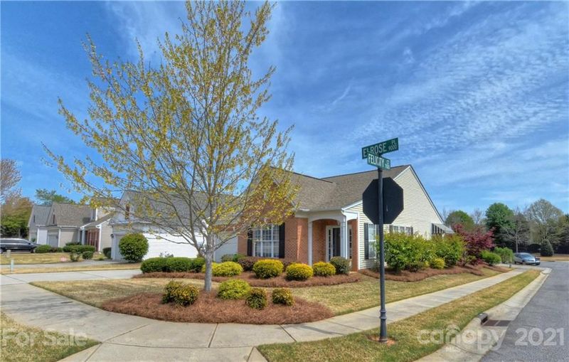 9039 Elrose Pl, Charlotte, NC 28277