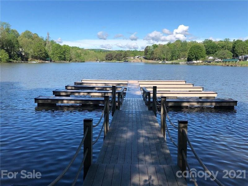 5123 Pelican Point Dr #167, Denver, NC 28037