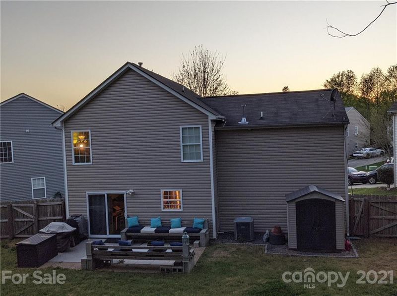 7803 Rabbits Foot Ln, Charlotte, NC 28217