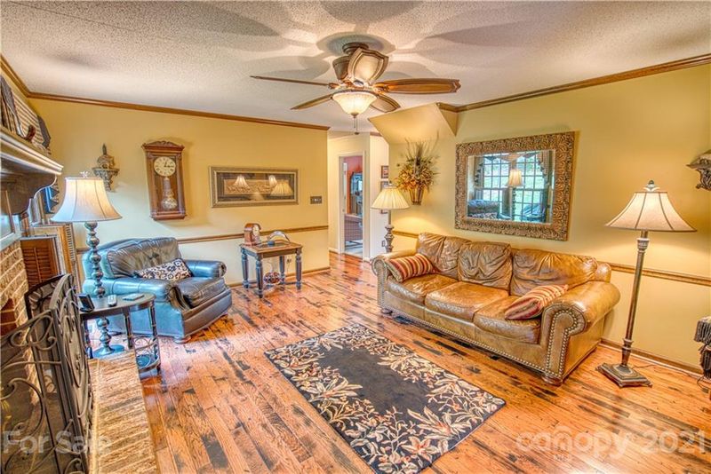 202 Southfork Dr, Belmont, NC 28012