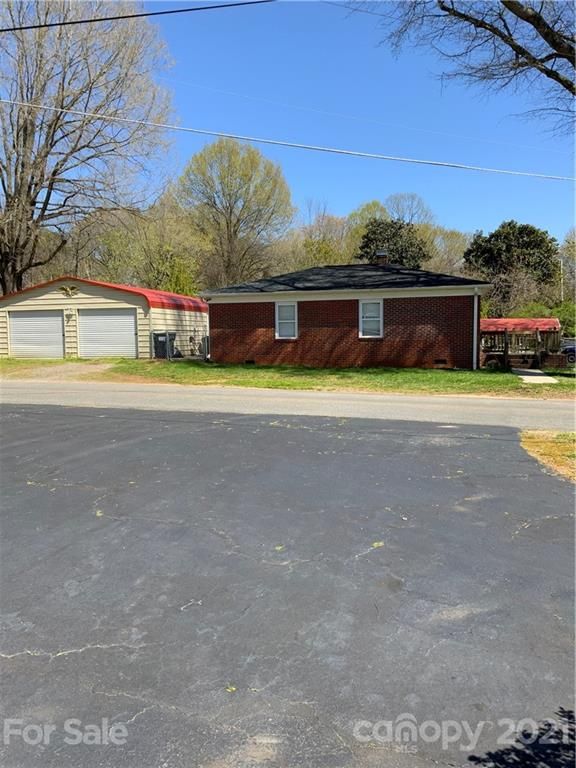 2060 Bristol Rd, Statesville, NC 28677