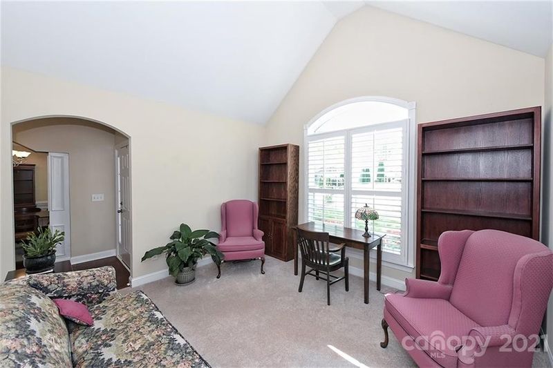 1236 Saint Johns Ave, Matthews, NC 28104