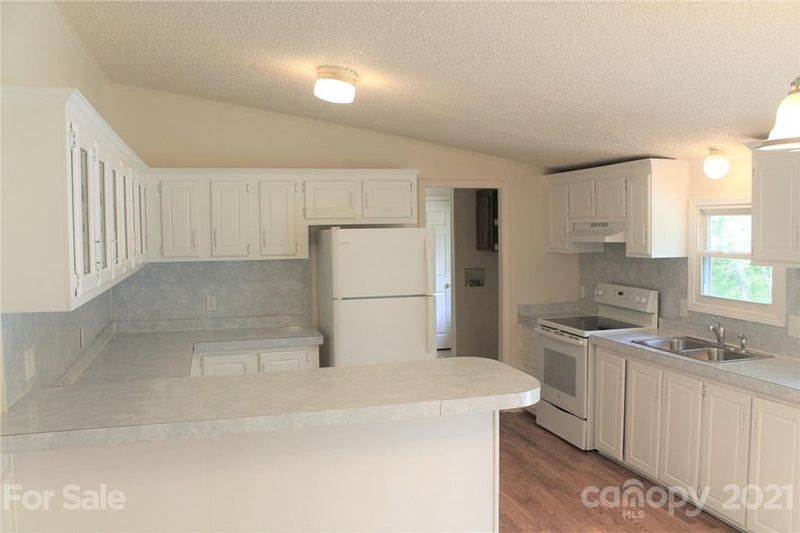 145 Watermoss Dr, Cleveland, NC 27013