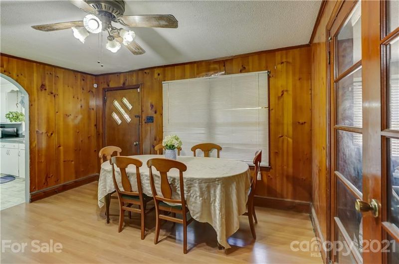 224 Carson Dr, Gastonia, NC 28052