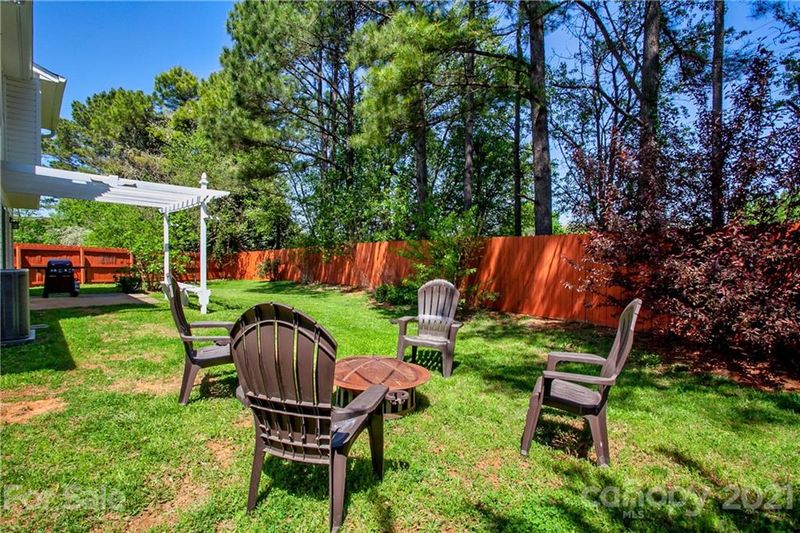 9004 Buck Ct, Charlotte, NC 28269
