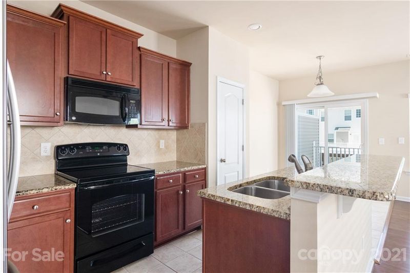7119 Brighton Park Dr, Mint Hill, NC 28227