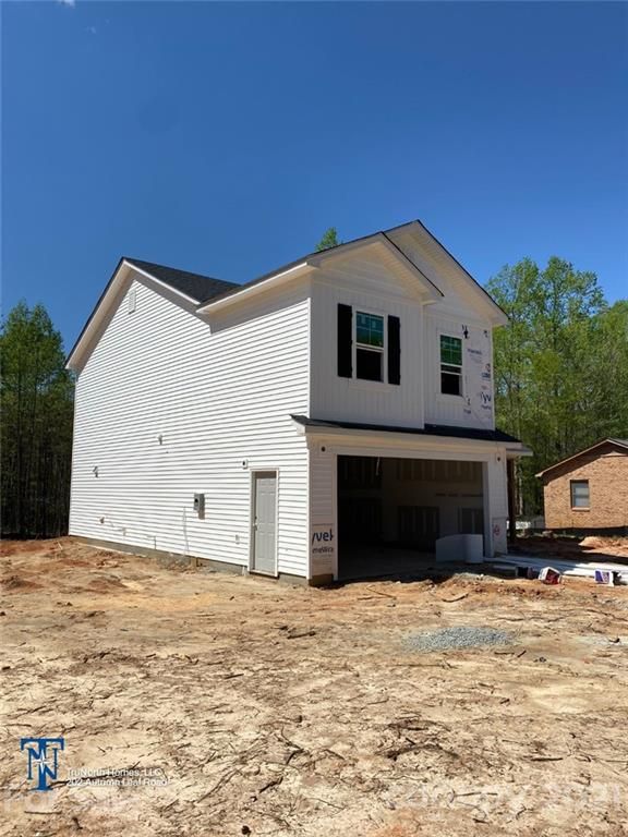 202 Autumn Leaf Rd, Troutman, NC 28166
