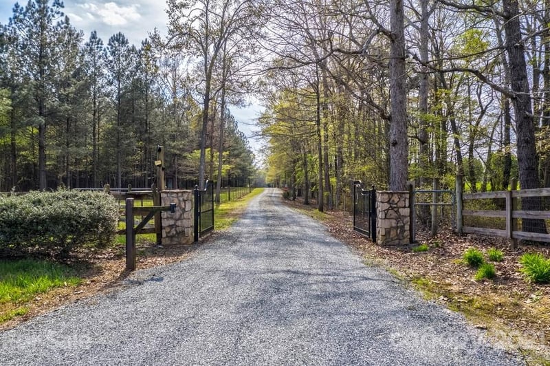 2708 Hinson Rd, Monroe, NC 28112