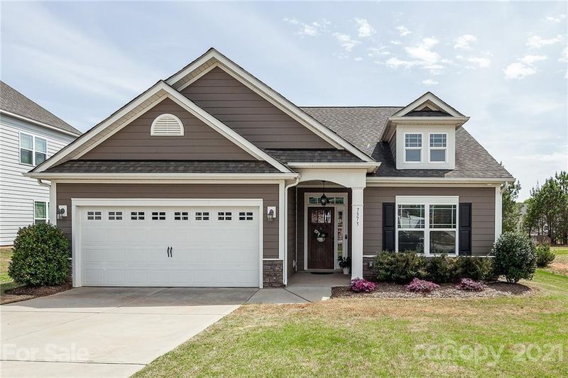 7373 Adirondack Dr, Denver, NC 28037