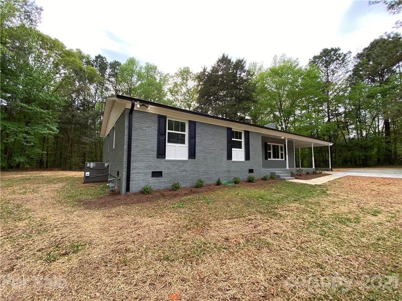 3069 University Dr, Lancaster, SC 29720