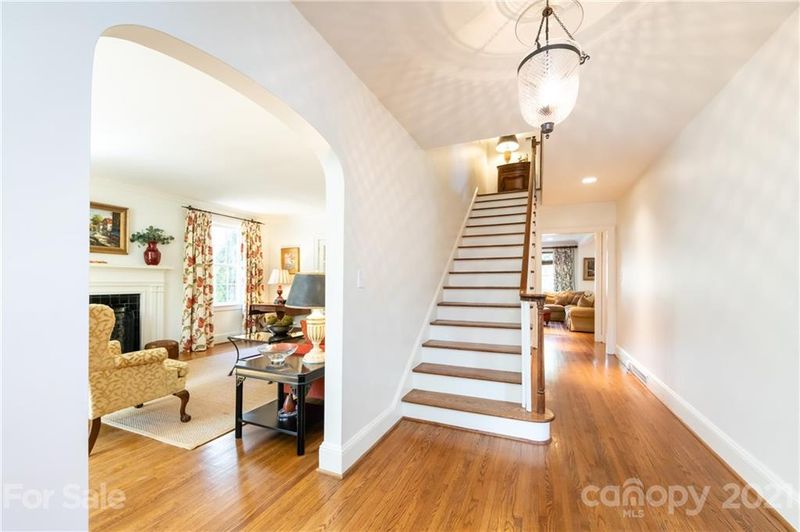 933 Romany Rd, Charlotte, NC 28203