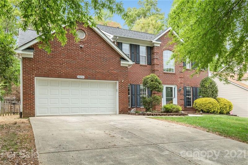 10232 Stoneykirk Ln, Charlotte, NC 28269