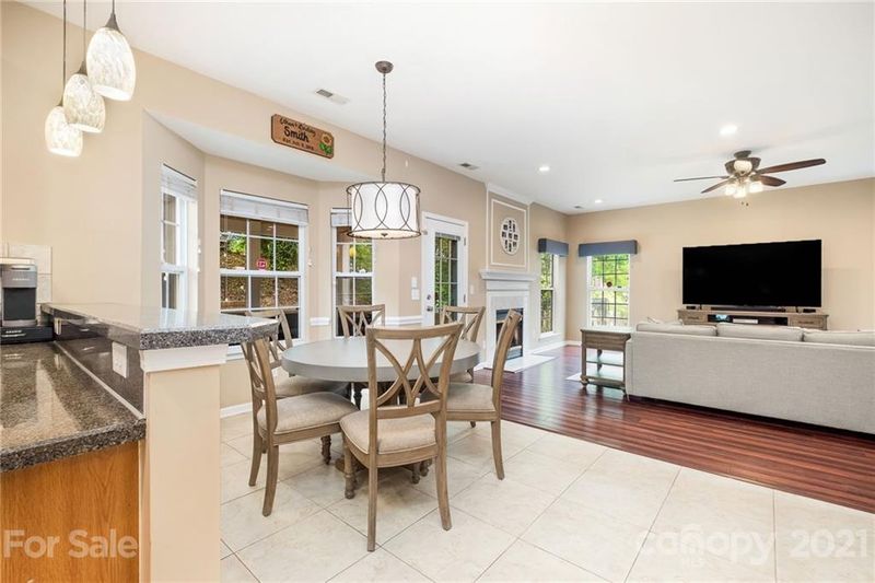 10232 Stoneykirk Ln, Charlotte, NC 28269
