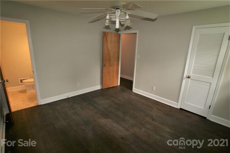 6408 Springfield Dr, Charlotte, NC 28212