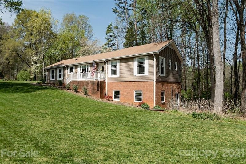 8700 Hickory Nut Trl, Concord, NC 28027
