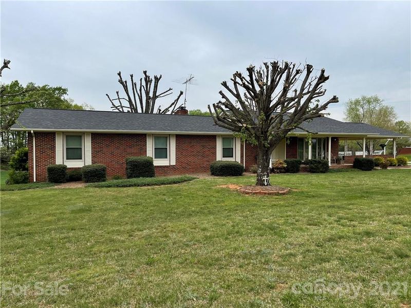 167 Whitesides Rd, Bessemer City, NC 28016