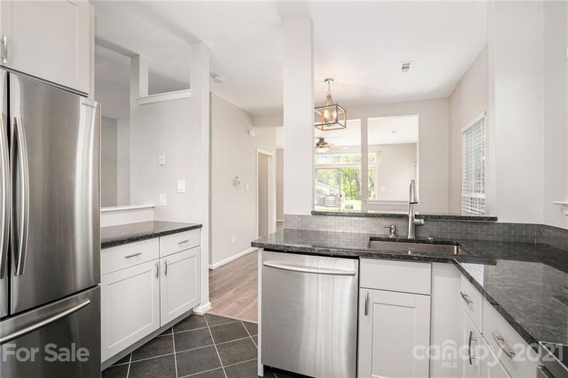 1420 Anthem Ct, Charlotte, NC 28205