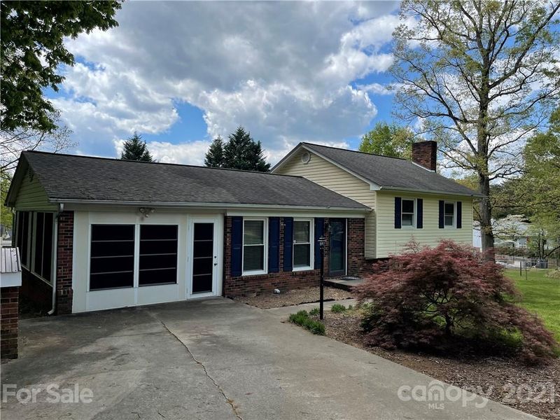 3015 Irish St, Newton, NC 28658