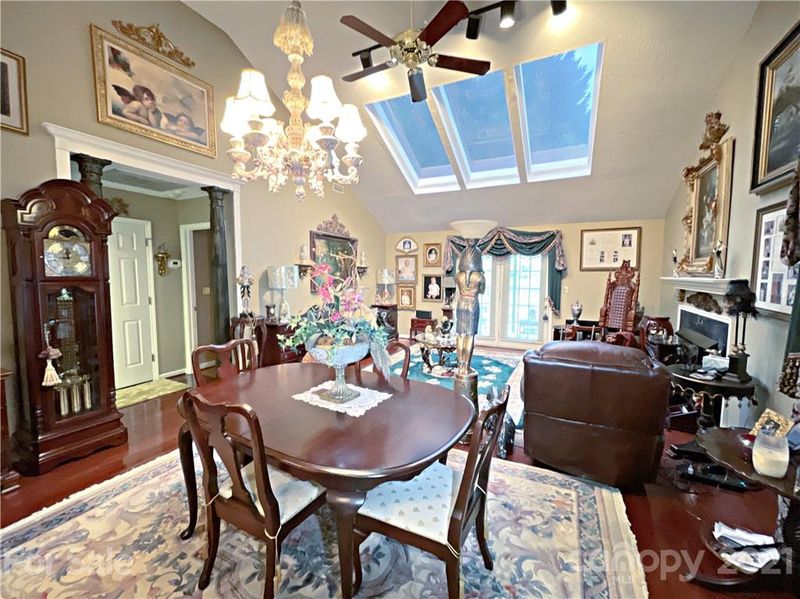 1626 12th St NE, Hickory, NC 28601