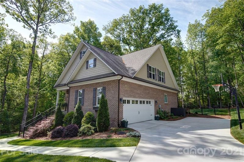 2000 Scuffle Hill Dr, Monroe, NC 28110