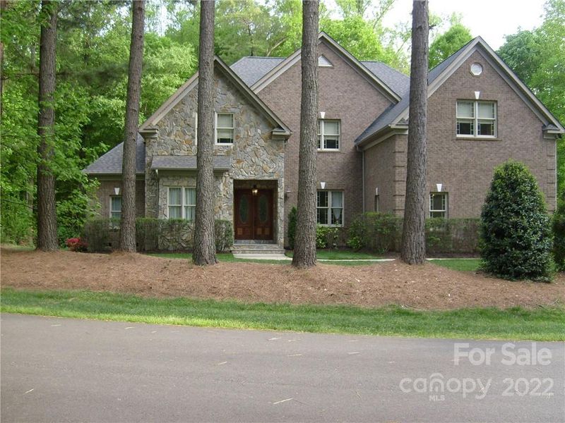 213 Winding Forest Dr, Troutman, NC 28166