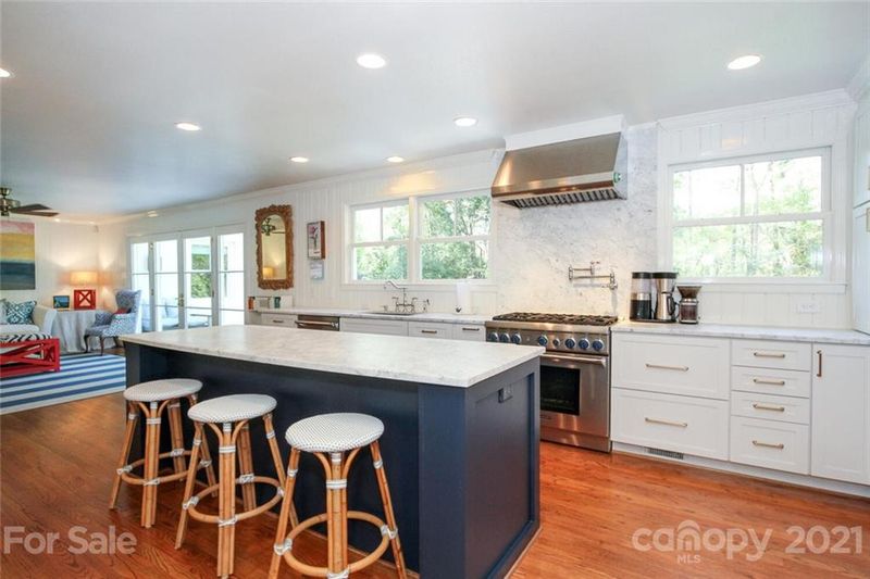 3534 Mill Pond Rd, Charlotte, NC 28226