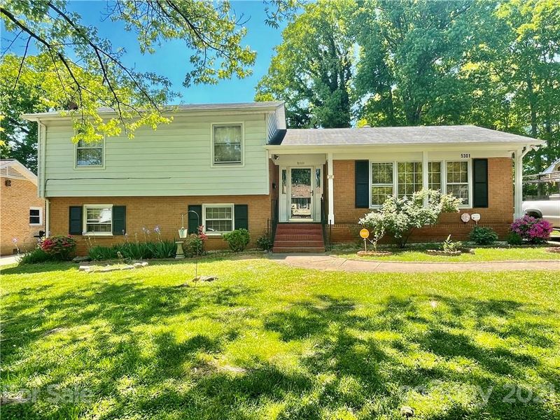 5301 Carriage Drive Cir, Charlotte, NC 28205