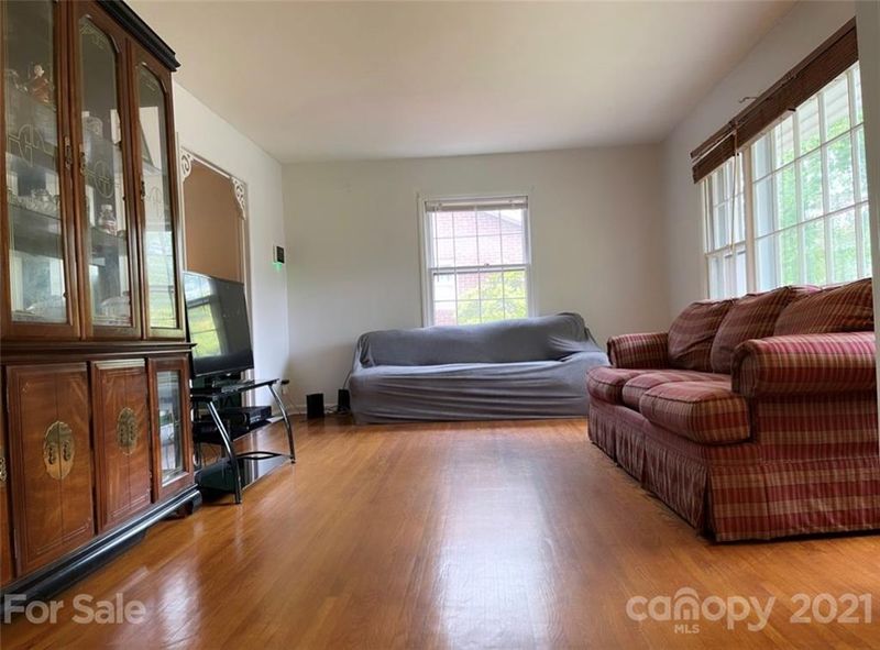 5301 Carriage Drive Cir, Charlotte, NC 28205