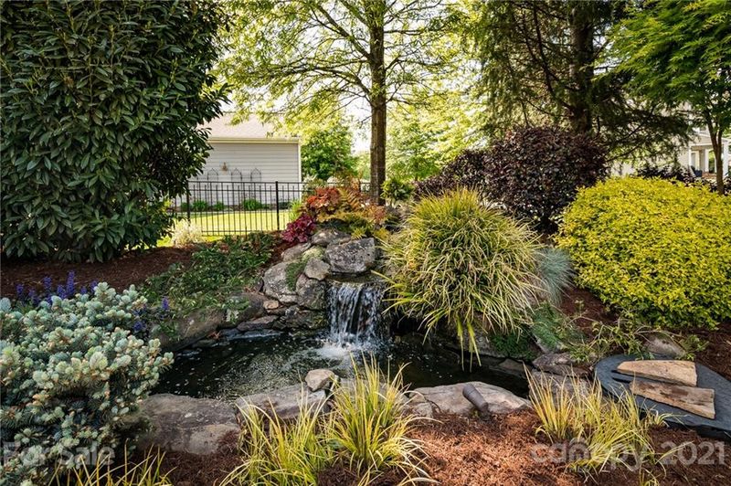 369 Montibello Dr, Mooresville, NC 28117