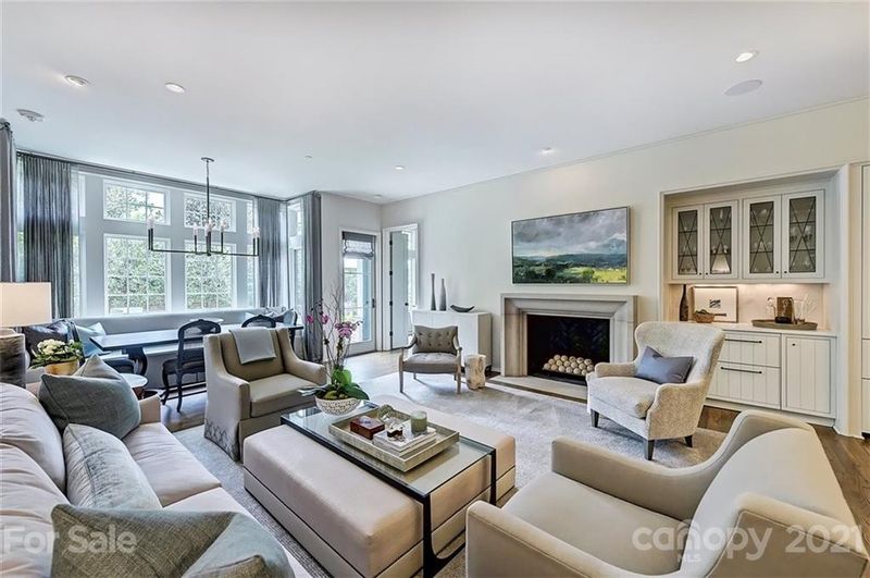 1198 Queens Rd, Charlotte, NC 28207