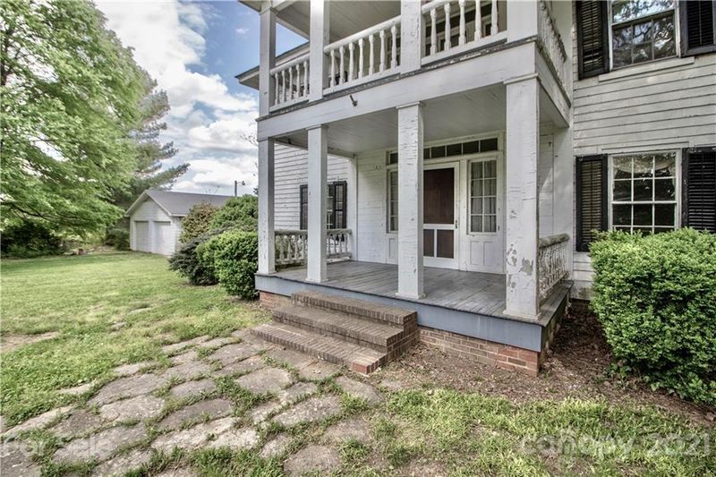 150 Cool Spring Rd, Statesville, NC 28625