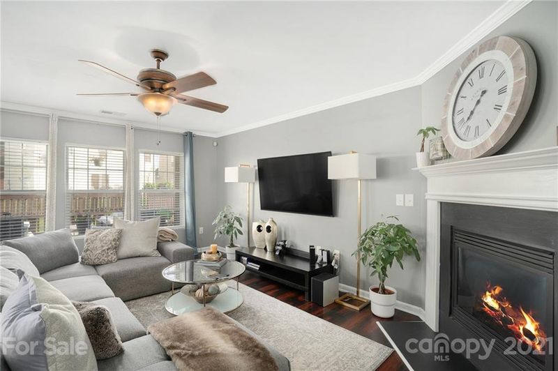 4013 Merseyside Ct, Charlotte, NC 28213