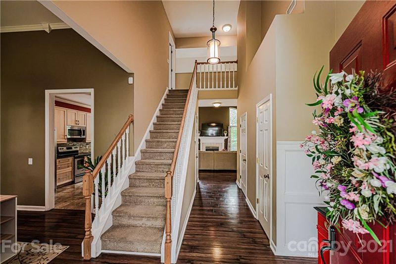 709 Clearbrook Rd, Matthews, NC 28105