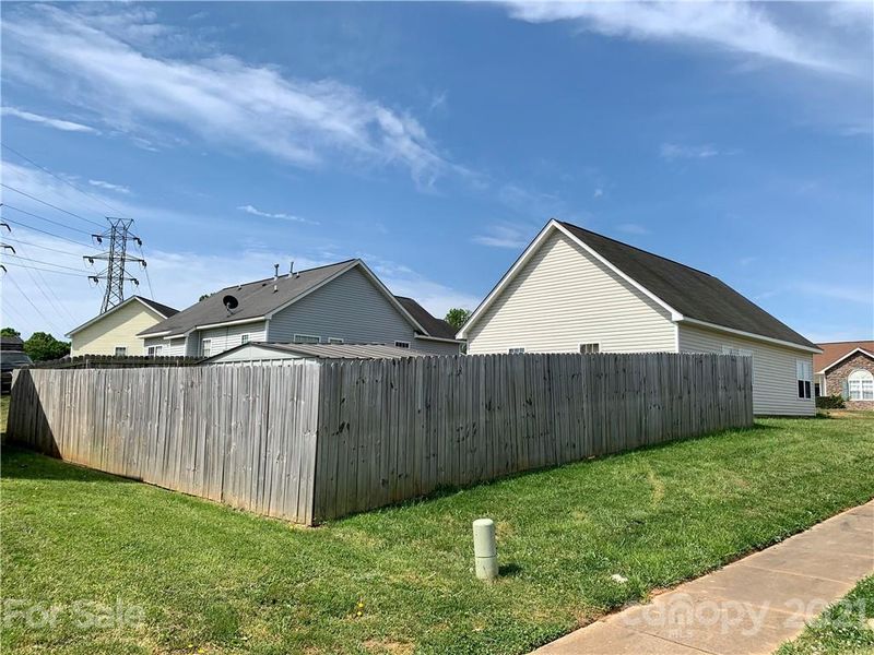 6216 Cabot Hill Ct, Charlotte, NC 28213