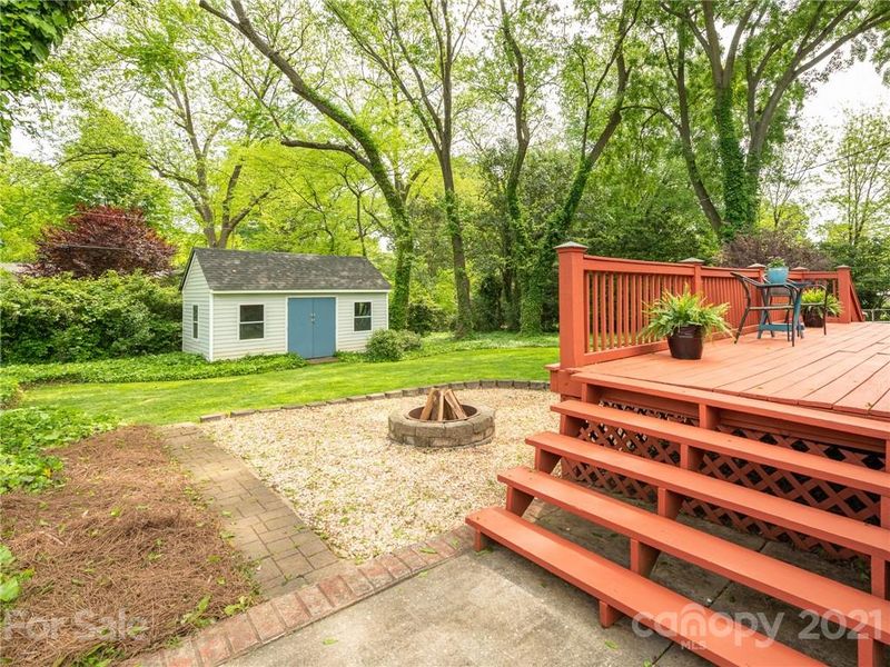 5417 Valley Forge Rd, Charlotte, NC 28210