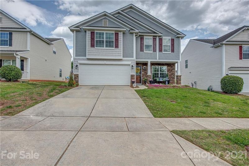 2930 Tall Oaks Dr, Dallas, NC 28034