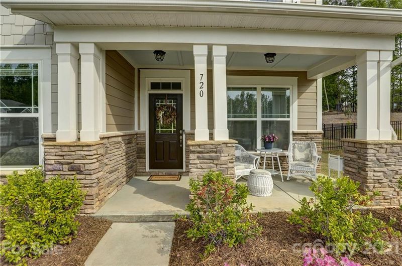 720 Laurel Oaks Ct, Fort Mill, SC 29715