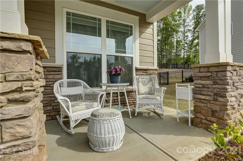 720 Laurel Oaks Ct, Fort Mill, SC 29715
