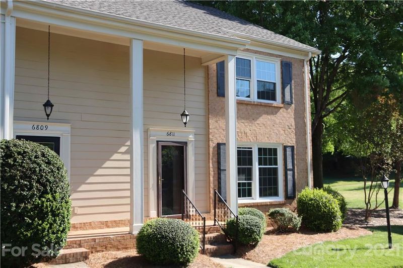 6811 Dumbarton Dr, Charlotte, NC 28210