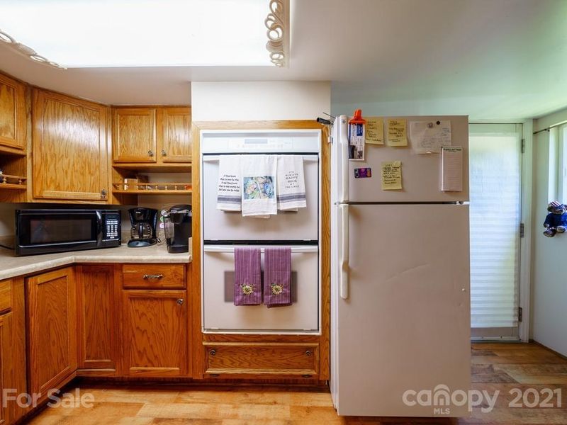 7112 Executive Cir, Denver, NC 28037
